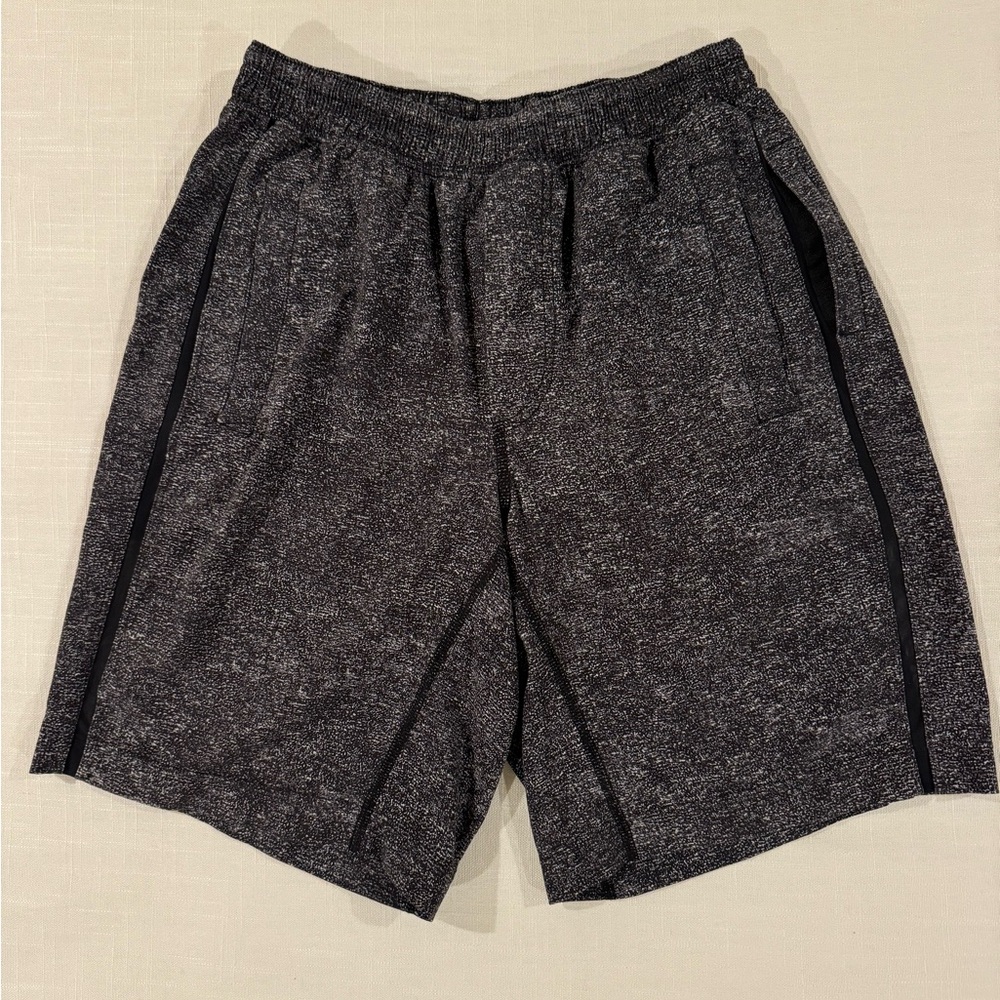 Men’s Lululemon Shorts size Medium